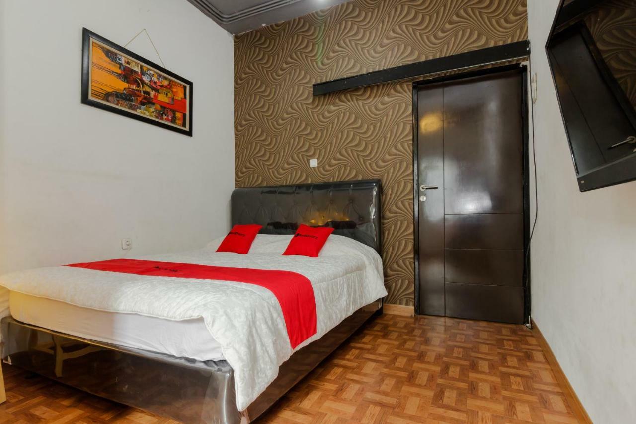 Reddoorz Syariah At Taman Bendungan Asahan Jakarta Exterior photo